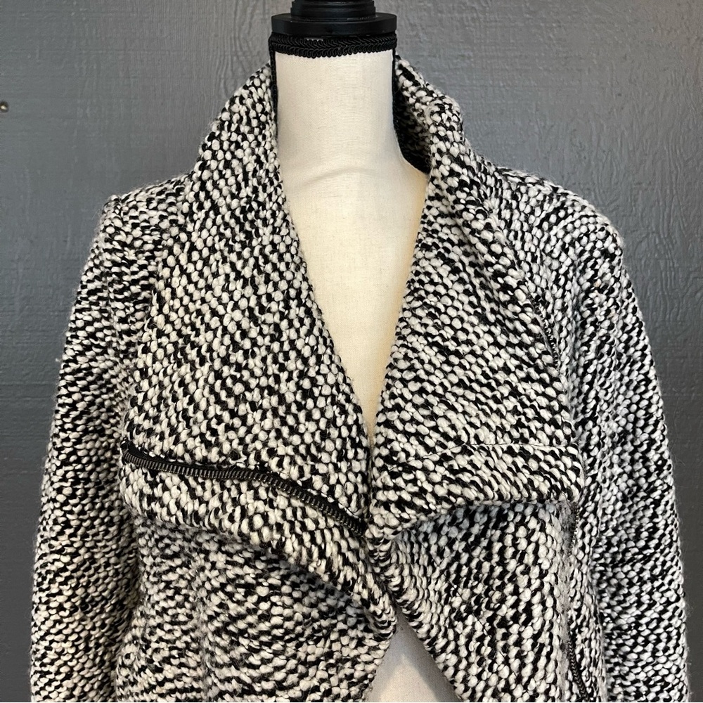 Blanknyc Light Jacket - Picture 5 of 8